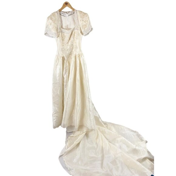 Vintage 1980's/1990's Beaded Bodice Silk Wedding Gown - Small - Picture 3 of 16
